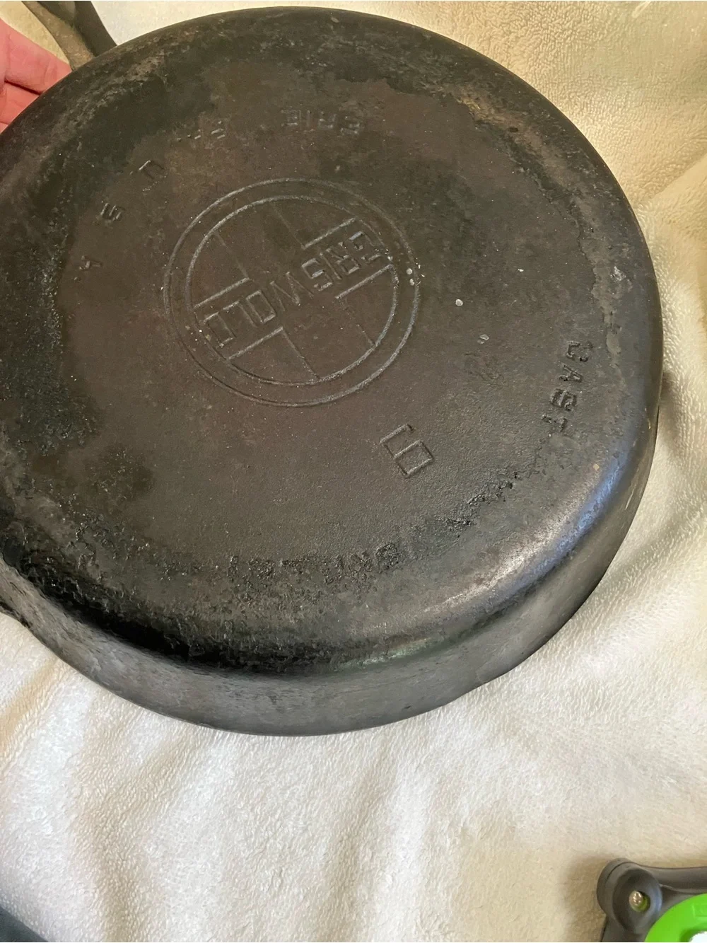 Antique Griswold #9 Cast Iron Skillet frying pan